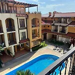 студио марина вил Apartament *