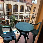 студио марина вил Apartament